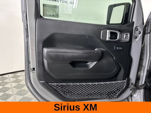 Used 2021 Jeep Gladiator Mojave AWD/4WD image 10