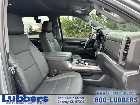 Used 2025 Chevrolet Silverado 2500 LTZ w/ LTZ Convenience Package image 22