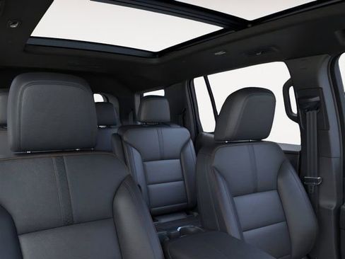 New 2026 Chevrolet Traverse High Country w/ LPO, Floor Liner Package AWD/4WD image 24