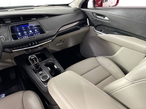 Used 2021 Cadillac XT4 Premium Luxury w/ Driver Awareness Package FWD image 22
