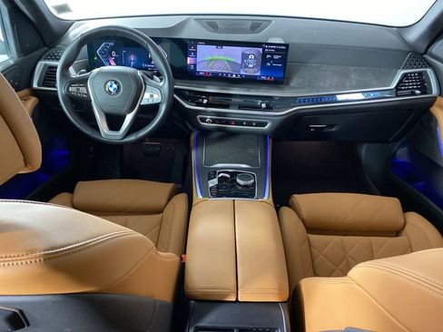 Certified 2024 BMW X5 xDrive40i w/ Parking Assistance Package AWD/4WD image 2