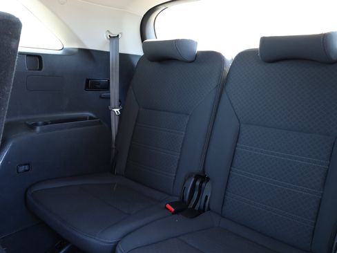 Used 2020 Kia Sorento LX image 13