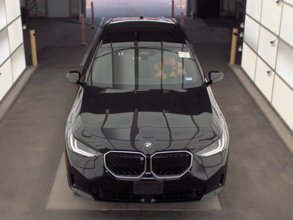 Used 2025 BMW X3 xDrive30i AWD/4WD image 6