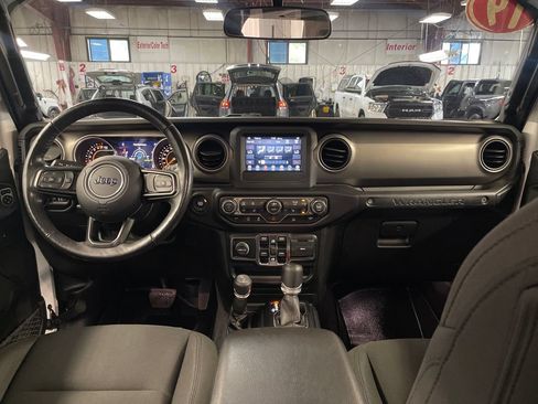 Used 2019 Jeep Wrangler Unlimited Sport S AWD/4WD image 18