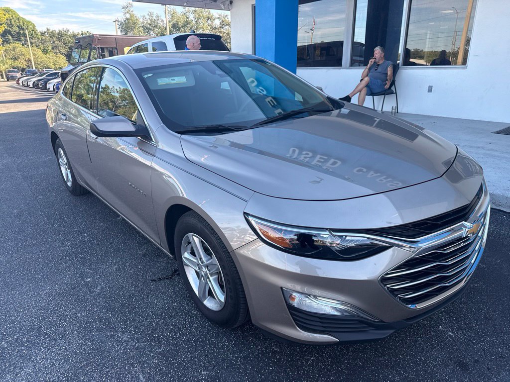 Certified 2024 Chevrolet Malibu LS FWD image 3
