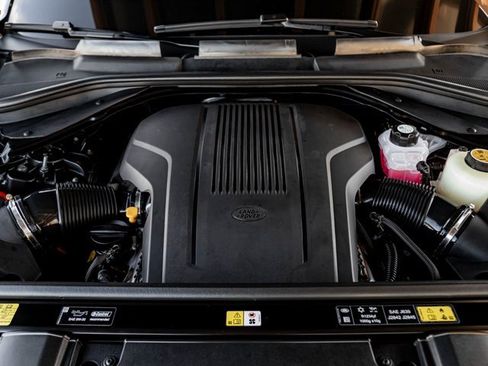 Used 2025 Land Rover Range Rover Autobiography image 34