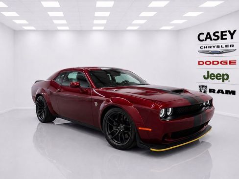 Used 2018 Dodge Challenger SRT Hellcat RWD image 1