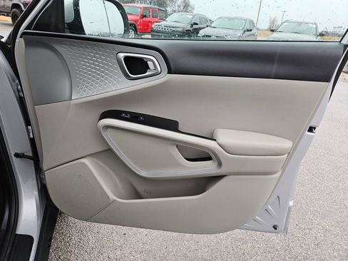 Used 2020 Kia Soul LX image 31