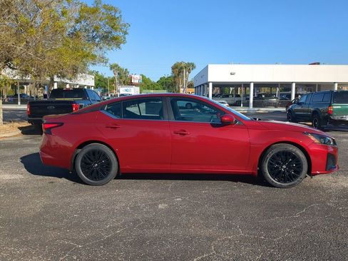 New 2026 Nissan Altima 2.5 SV w/ SV Special Edition Package FWD image 3