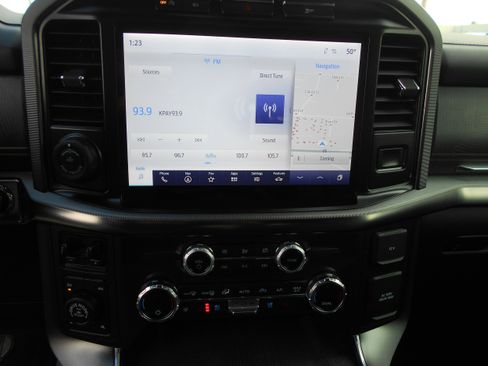 Used 2021 Ford F150 Platinum w/ Max Trailer Tow Package image 3