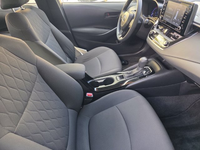 Used 2022 Toyota Corolla LE w/ Carpet Mat Package (TMS) FWD image 19
