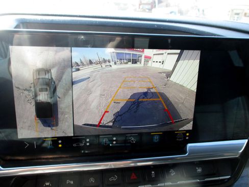 Used 2023 Chevrolet Silverado 1500 LTZ w/ LTZ Premium Package image 32