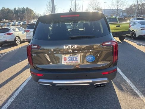 Used 2022 Kia Telluride S image 6