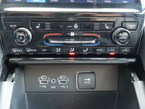 Used 2023 Jeep Grand Cherokee L Limited AWD/4WD image 23