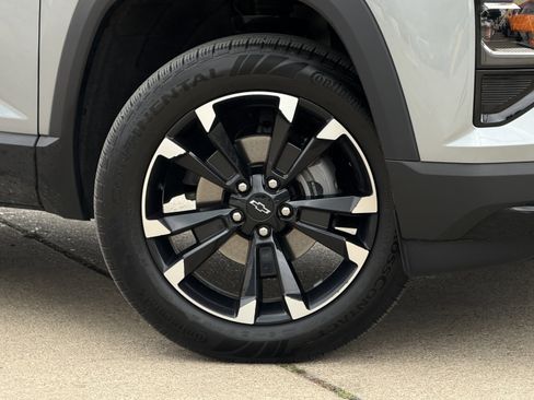 Used 2026 Chevrolet Equinox RS image 3