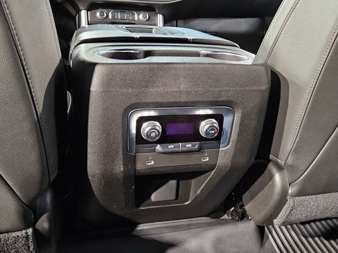 Used 2021 GMC Yukon SLT RWD image 38