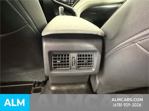 Used 2019 Toyota Camry XLE image 35