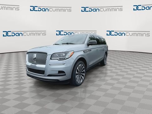 Used 2023 Lincoln Navigator L Reserve AWD/4WD image 4
