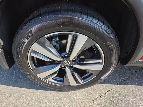 Used 2021 Nissan Rogue SL FWD image 10