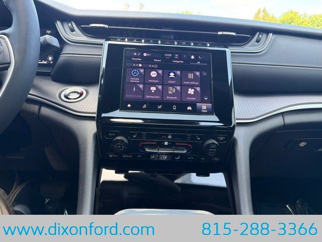 Used 2024 Jeep Grand Cherokee Altitude AWD/4WD image 12