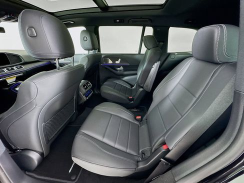 New 2026 Mercedes-Benz GLS 450 4MATIC image 27