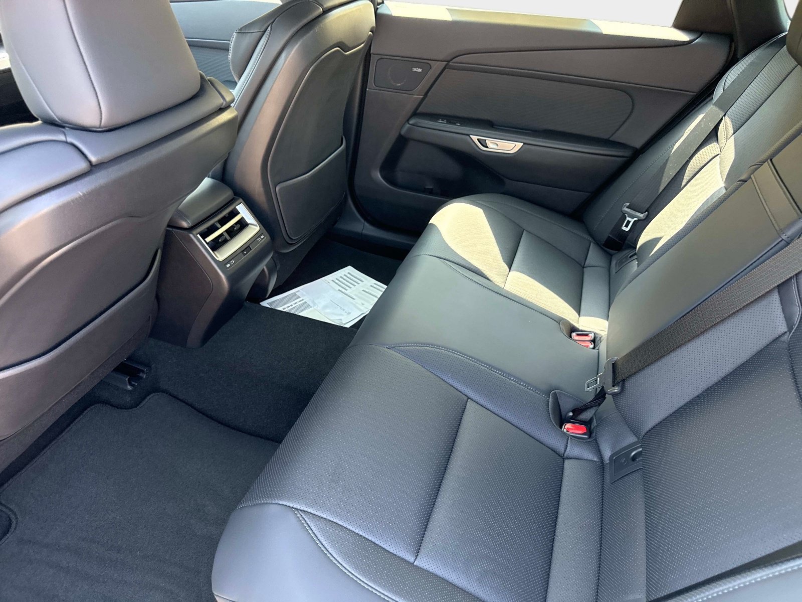 New 2026 Lexus ES 350h w/ Cold Area Package FWD image 12