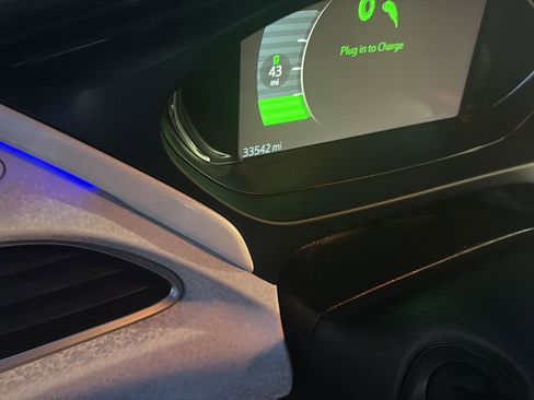 Used 2020 Chevrolet Bolt Premier w/ Infotainment Package image 21