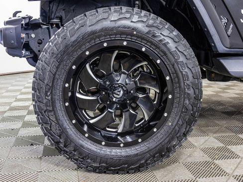 Used 2020 Jeep Wrangler Unlimited Sahara AWD/4WD image 50
