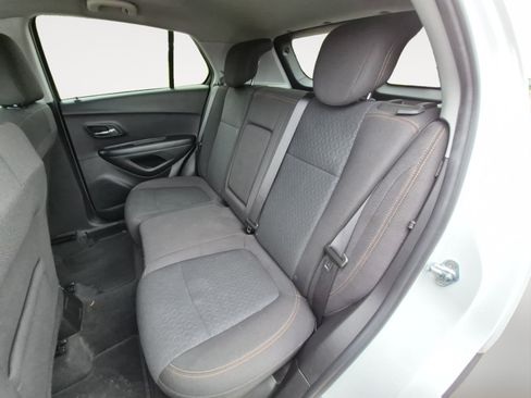 Used 2022 Chevrolet Trax LS w/ Tint and Cruise Package FWD image 23