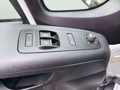Used 2024 RAM ProMaster 2500 w/ Convenience Group FWD image 10