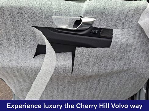 New 2026 Volvo XC60 T8 Ultra w/ Protection Package Premier AWD/4WD image 9