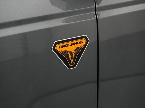 Certified 2025 Ford Bronco Badlands image 11