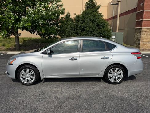 Used 2015 Nissan Sentra SL FWD image 2