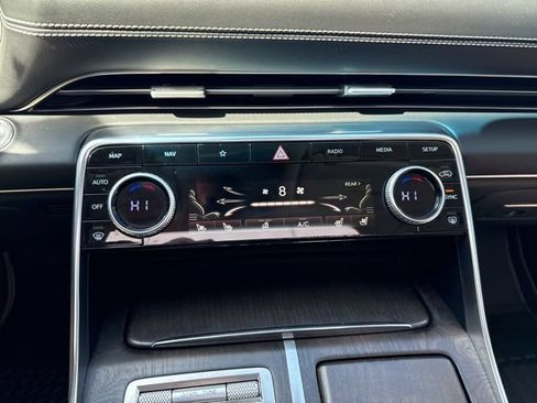 Used 2023 Genesis GV80 2.5T w/ Prestige Package AWD/4WD image 18