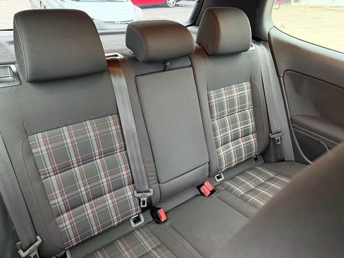 Used 2013 Volkswagen Golf 2-Door FWD image 9