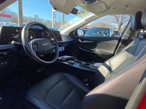 Used 2022 Kia EV6 Wind image 13