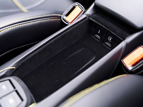 Used 2019 Ferrari 488 Spider RWD image 72