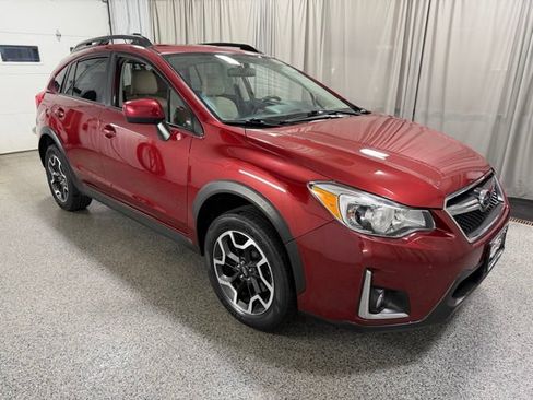 Used 2016 Subaru Crosstrek 2.0i Premium AWD/4WD image 3