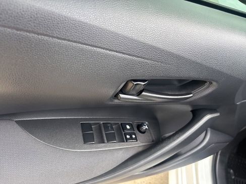 Used 2022 Toyota Corolla LE image 20