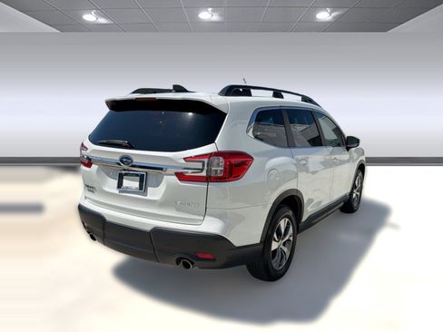 Used 2025 Subaru Ascent Premium AWD/4WD image 8