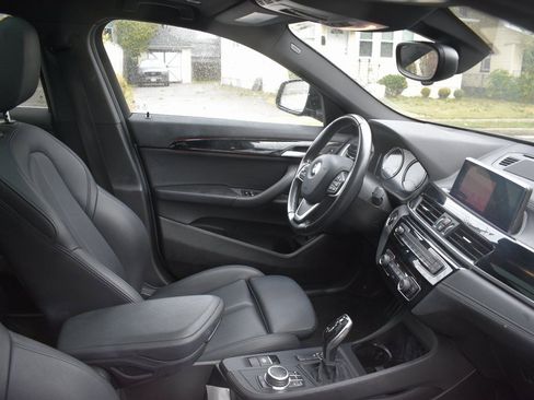 Used 2023 BMW X2 sDrive28i image 21