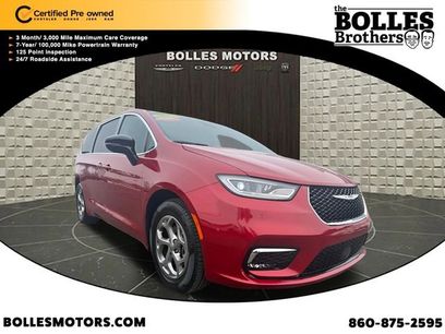 Certified 2024 Chrysler Pacifica Limited