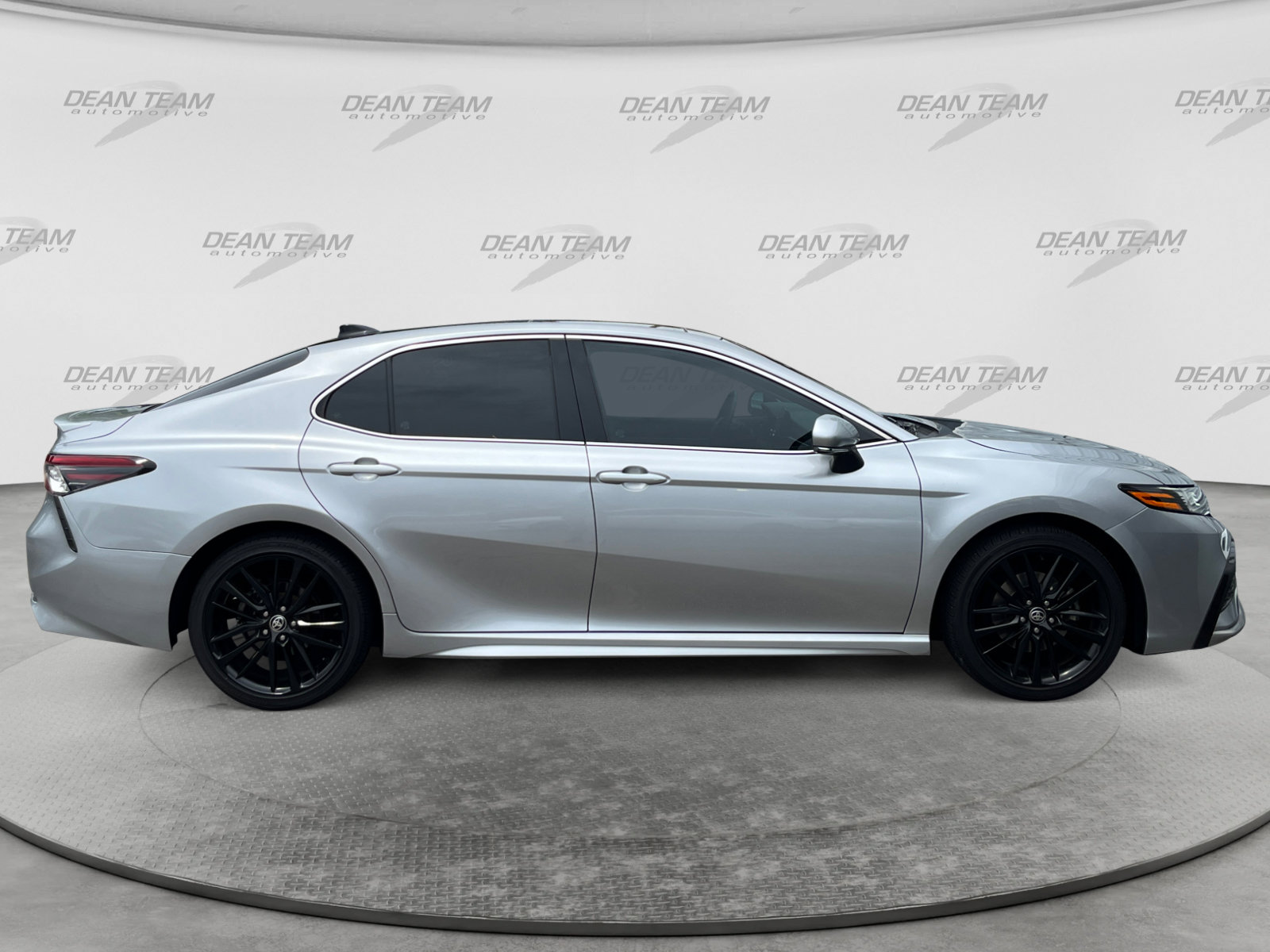 Used 2022 Toyota Camry XSE w/ Navigation Package FWD image 9