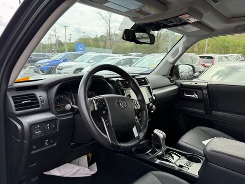 Used 2024 Toyota 4Runner TRD Off-Road Premium w/ Off Road Premium Plus Package image 7