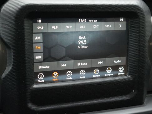 Used 2020 Jeep Wrangler Unlimited Sahara image 10