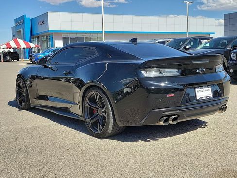 Used 2018 Chevrolet Camaro SS RWD image 7