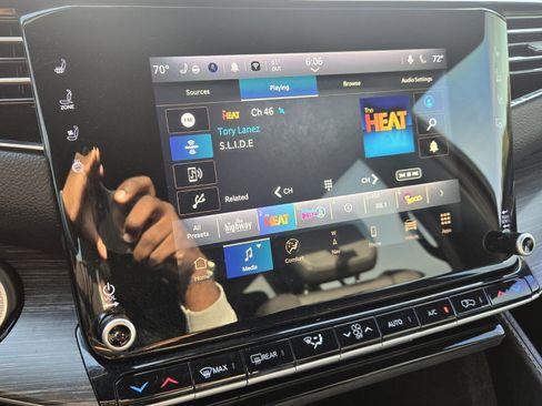 Used 2023 Jeep Wagoneer L Series II image 22