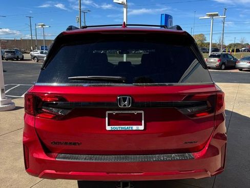 New 2026 Honda Odyssey Sport-L image 4