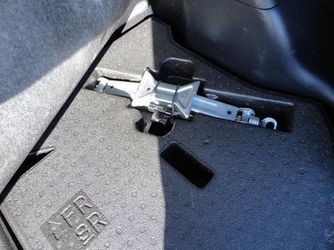 Used 2017 Toyota Prius C Four image 10