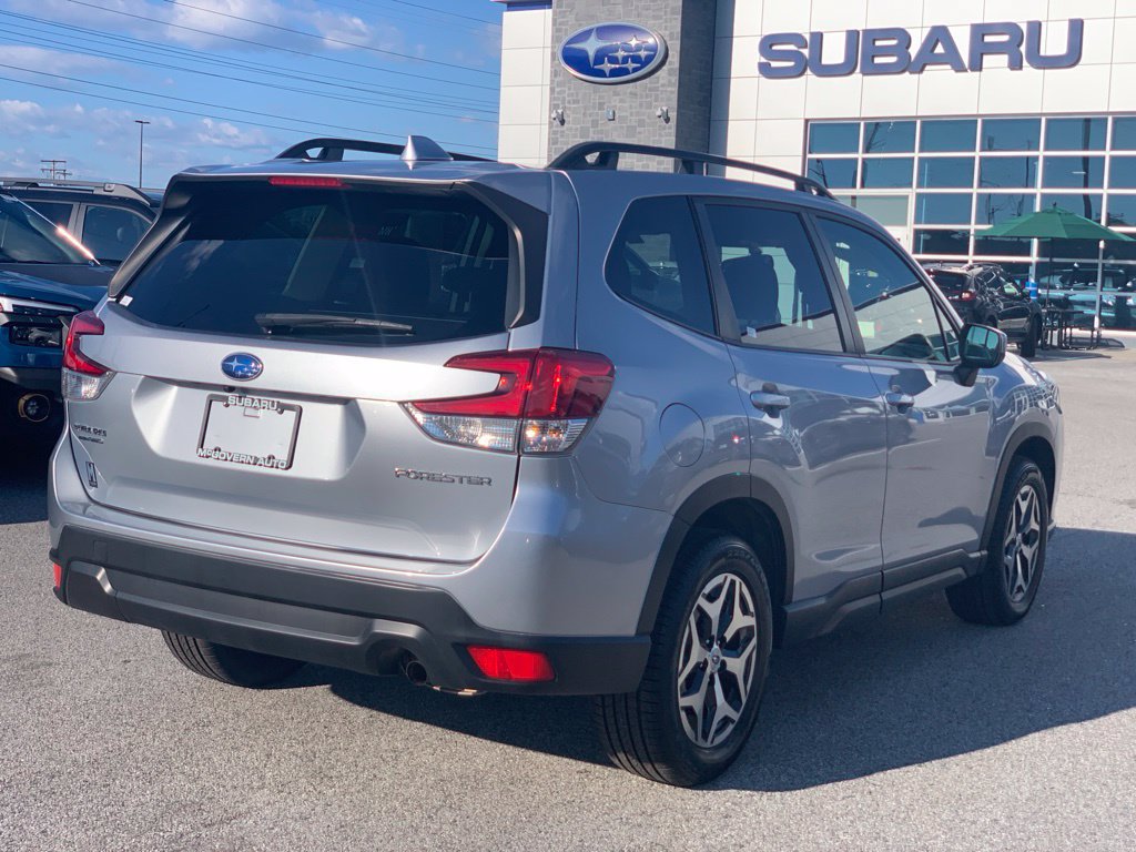 Used 2023 Subaru Forester Premium AWD/4WD image 8